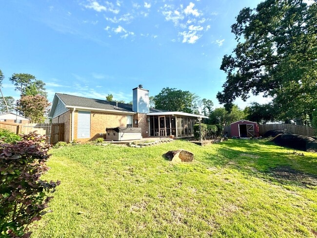 Building Photo - 308 Candlewood Dr
