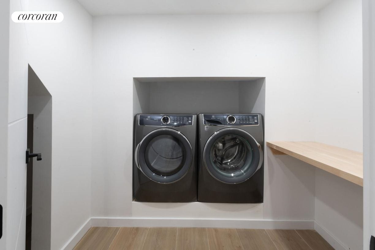 Building Photo - 183 Green St