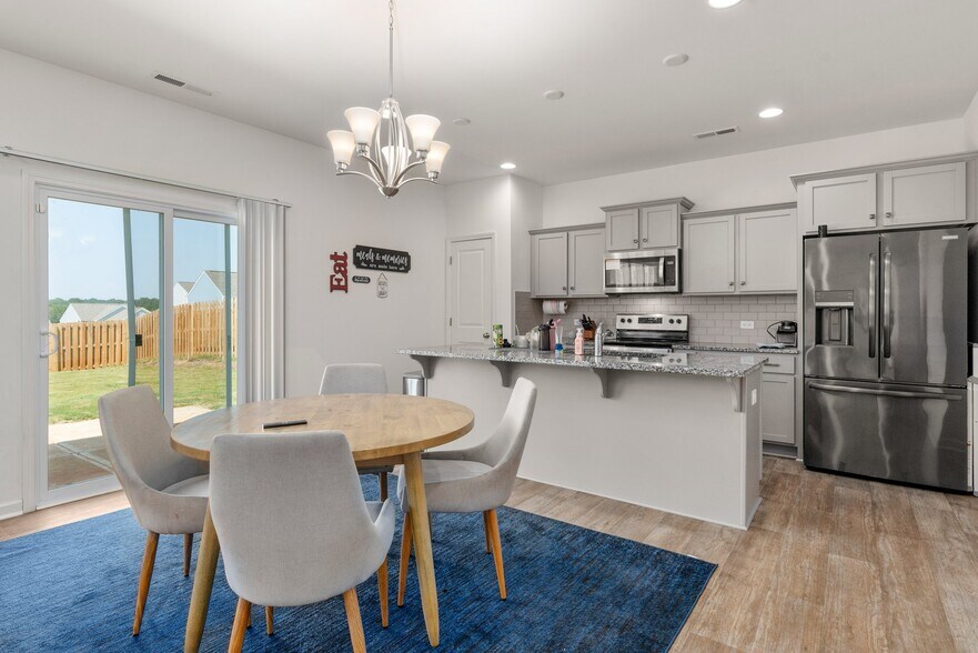 Building Photo - 128 Mooring Dr