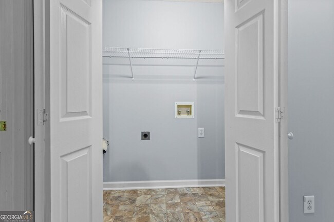 Building Photo - 2510 Fort Daniels Dr NE