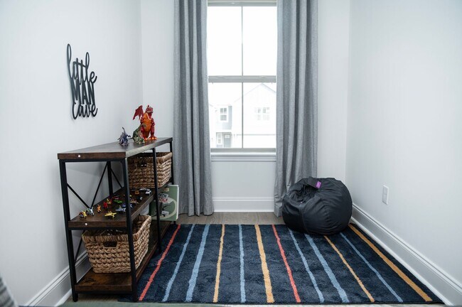 Building Photo - Beautiful 3 bd Townhome for Rent!