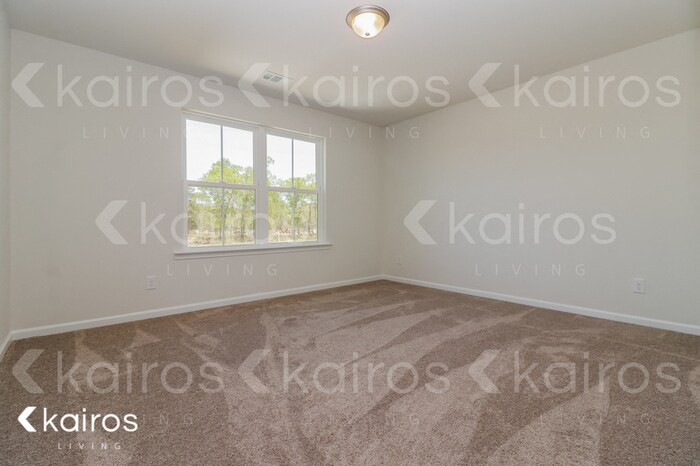 Building Photo - 247 Western Red Cedar Dr