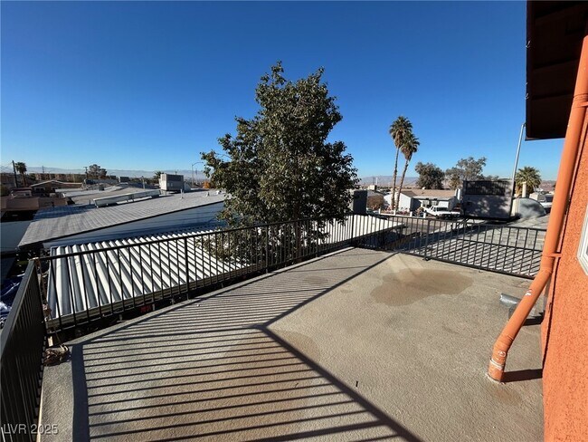 Building Photo - 113 Cedar St