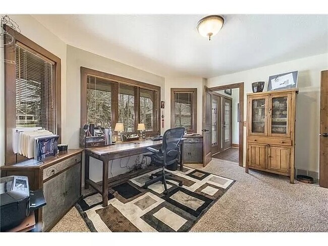 Building Photo - 2881 Hackney Ct