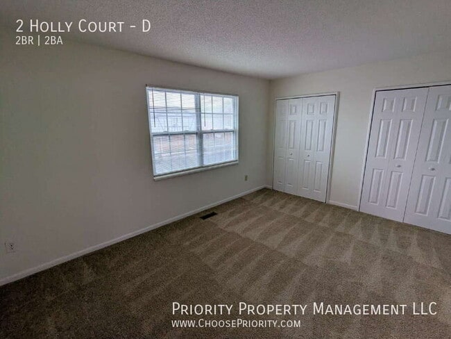 Building Photo - 2 Holly Ct