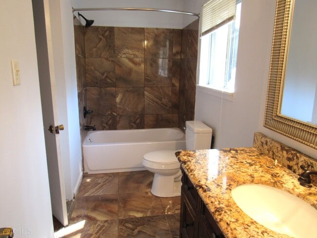 Building Photo - 8337 Holly Dr