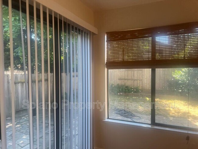 Building Photo - 184 Nantucket Cir