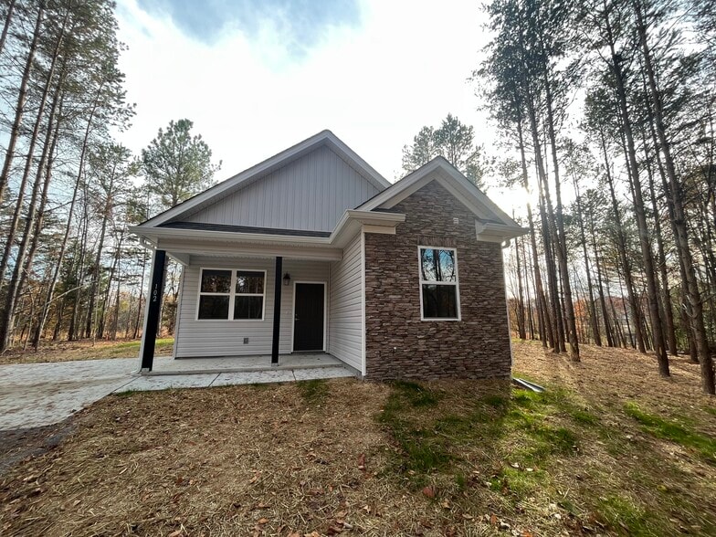 Building Photo - 102 Hogan Rd