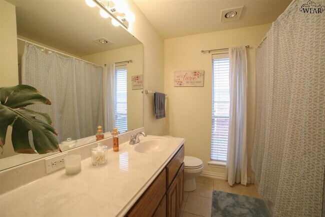 Building Photo - 4919 Silver Crest Dr