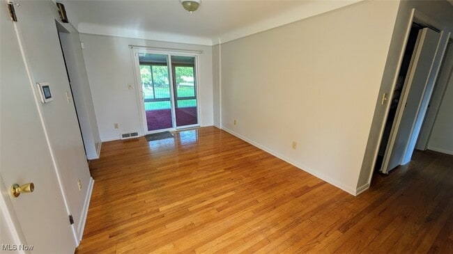 Building Photo - 523 Harris Rd