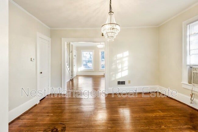 Building Photo - 115 Woodside Ave