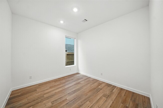 Building Photo - 31218 Anna Mdws Dr