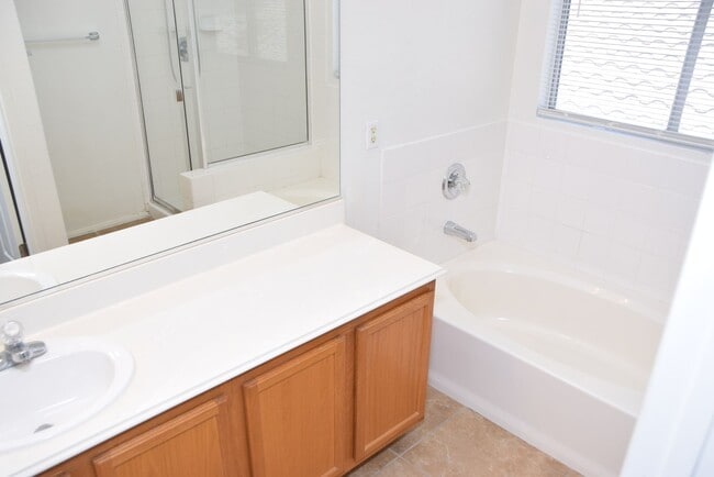 Building Photo - SUMMERLIN - 2 STORY HOME