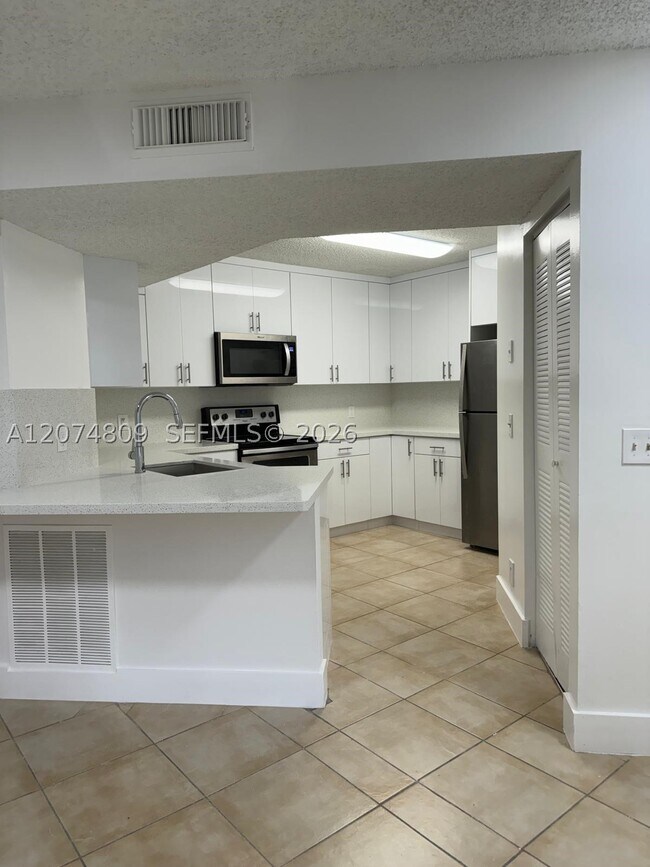 Building Photo - 8801 Wiles Rd