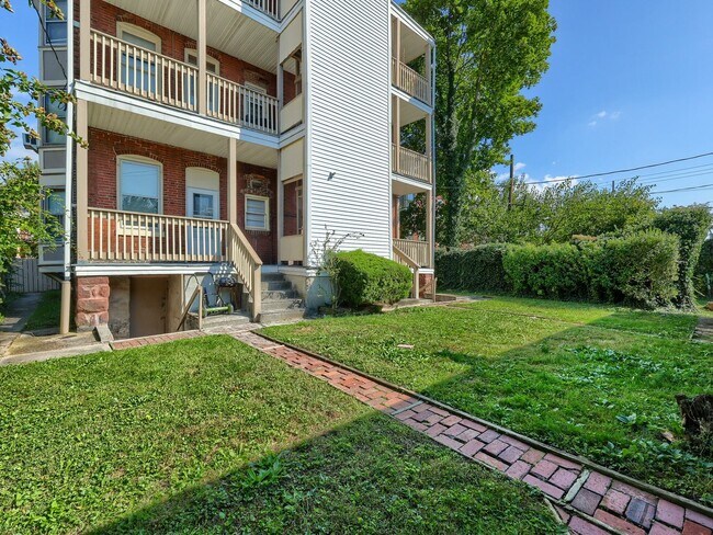 Building Photo - 2210 N 3rd St