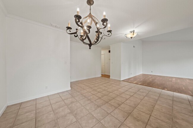 Building Photo - Single-Story El Dorado Hills Home with Vau...