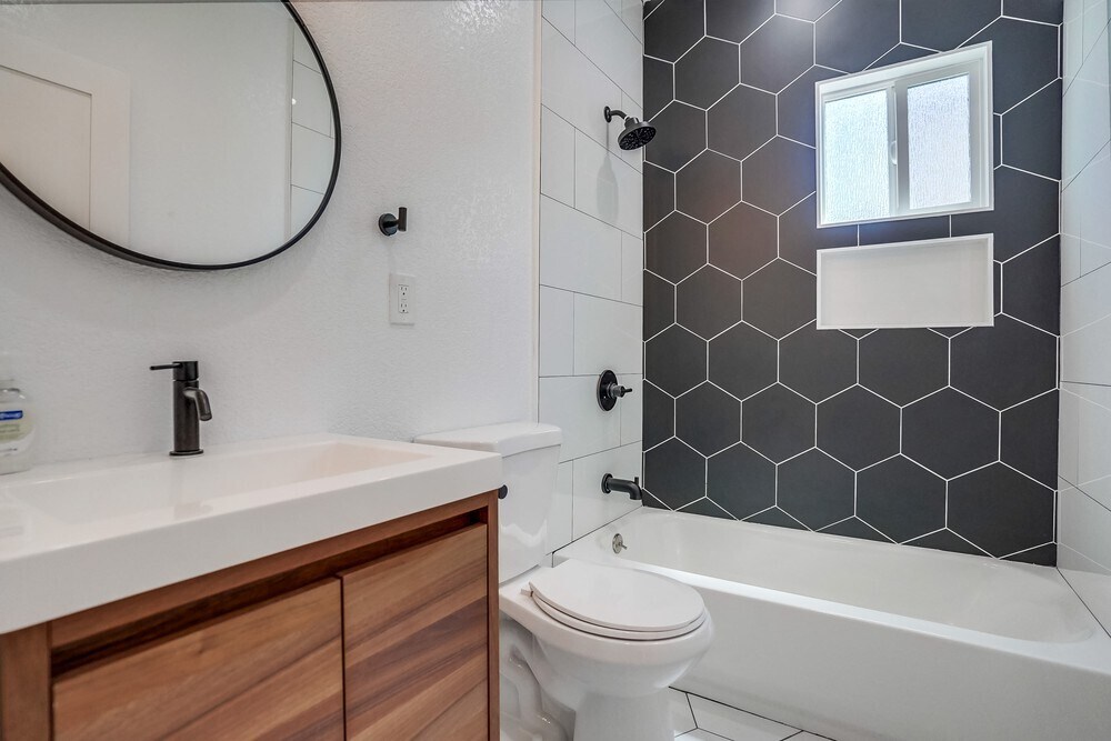 Building Photo - 2708 Cincinnati St