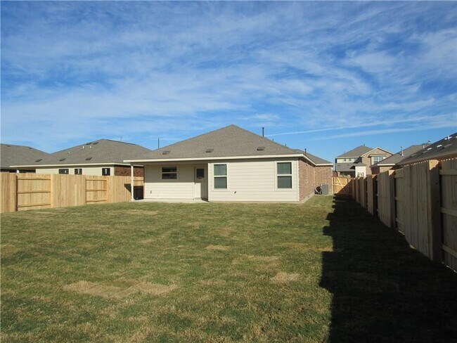 Building Photo - 1321 Chad Dr