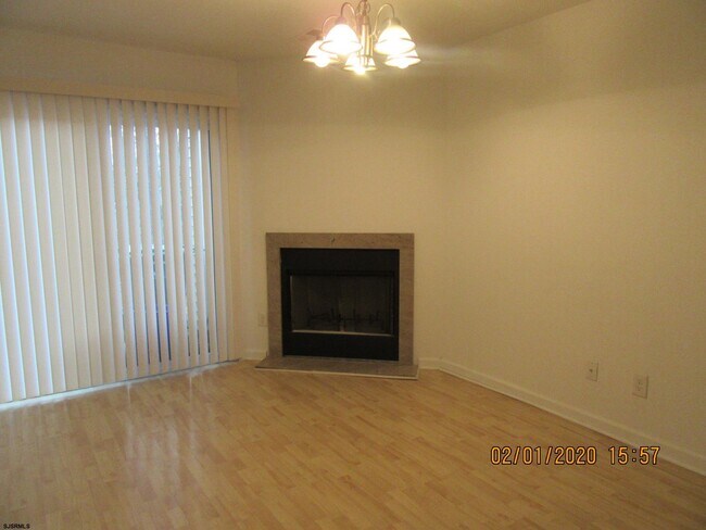 Building Photo - 2743 Evergreen Ct