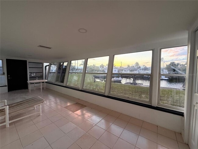 Building Photo - 5039 Pelican Dr