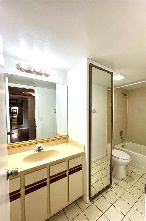 Building Photo - 5268 Coral Ct