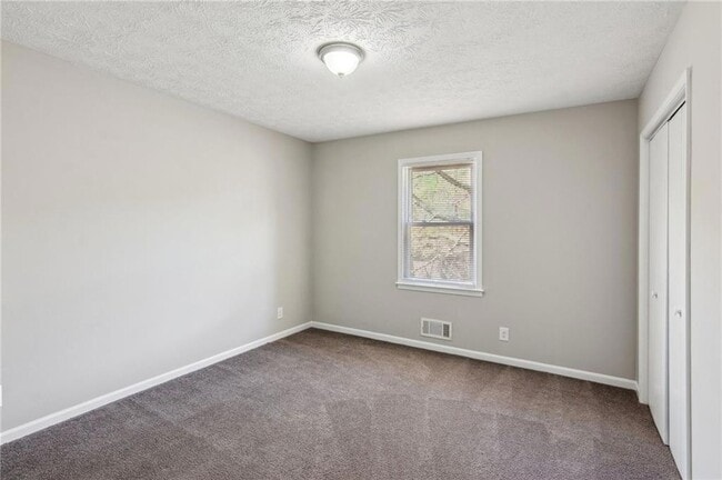 Building Photo - 2453 Falcon Ct