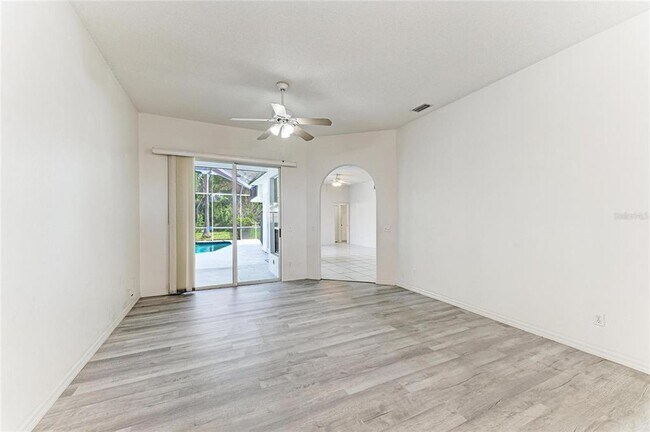 Building Photo - 4805 76th Ct E