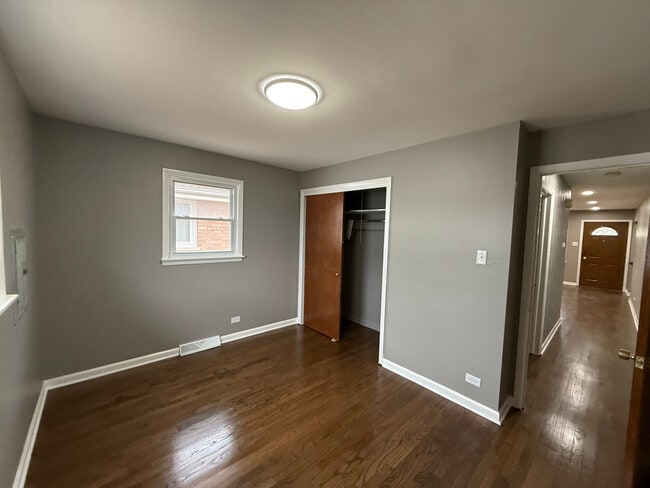 Building Photo - 7616 S Lorel Ave