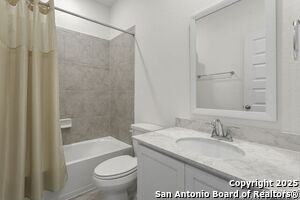 Building Photo - 12807 Dewberry Crk
