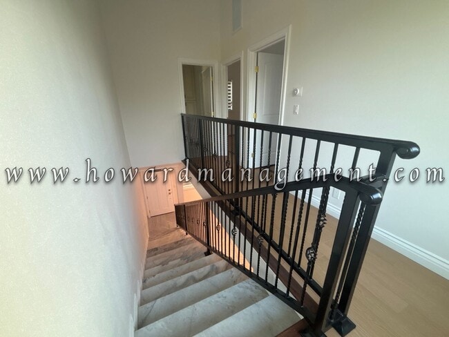 Building Photo - 2017 Centinela Ave