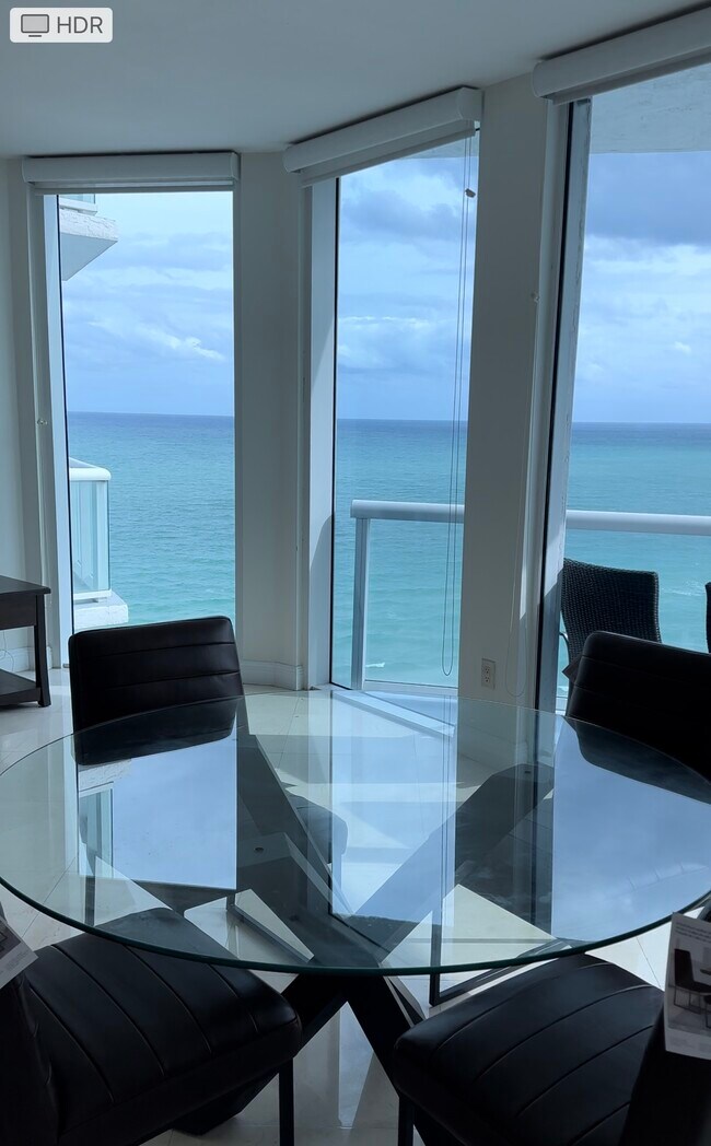 Building Photo - 6515 Collins Ave