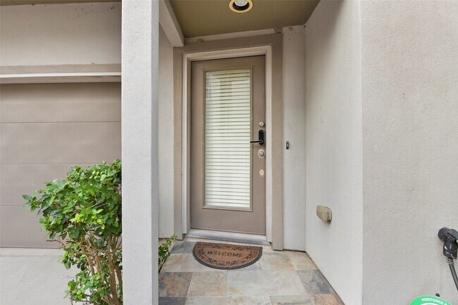 Building Photo - 241 N Lenox St