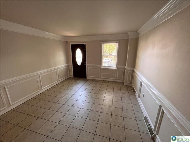 Building Photo - 628 N 20th St