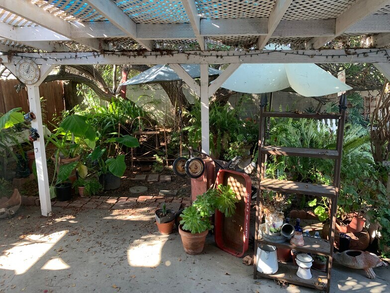 Building Photo - 8439 San Clemente Way