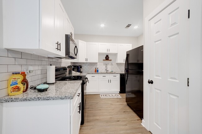 Building Photo - 10317 Lake Rd