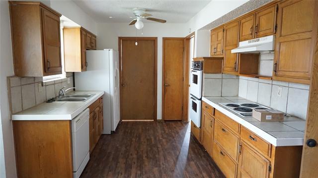 Building Photo - 1018 Fair Oaks Dr