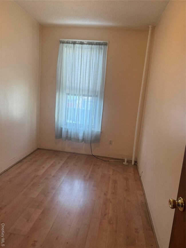 Building Photo - 24-32 23rd St