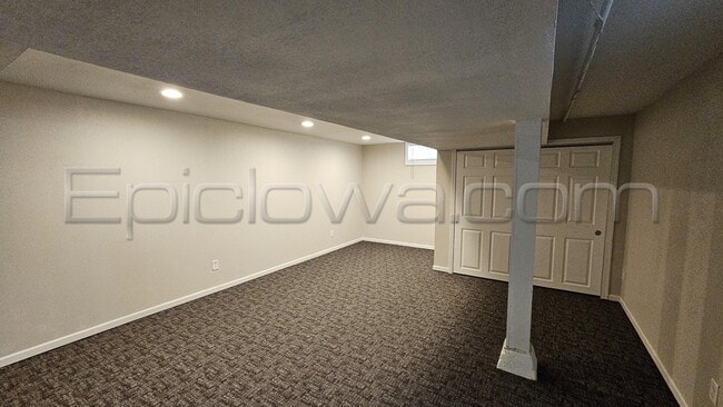 Building Photo - 1510 14th Ave SW