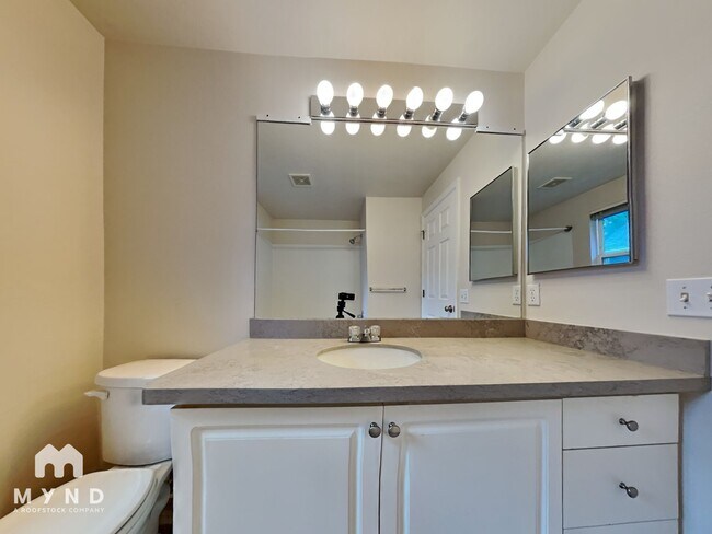 Building Photo - 24944 SE 43rd St