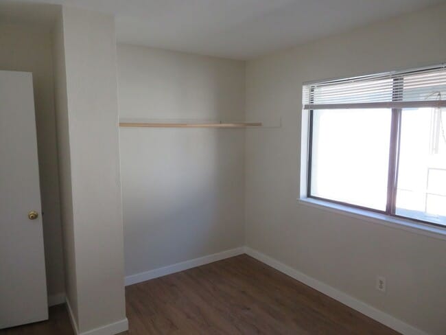 Building Photo - Close to Capitola / Easy Highway Access