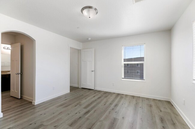 Building Photo - 21155 Gosling Rd
