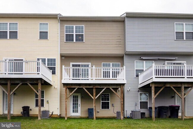 Building Photo - 56 Iron Gate Rd
