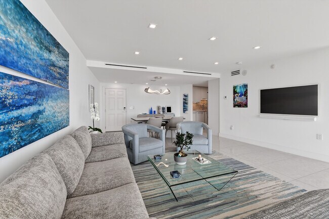 Building Photo - 2774 S Ocean Blvd