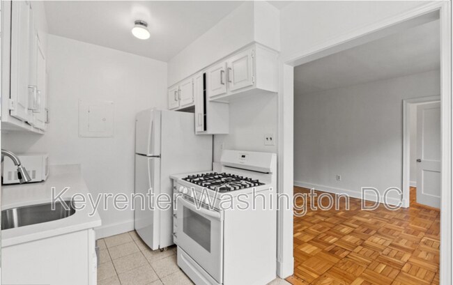 Building Photo - 4491 MacArthur Blvd NW