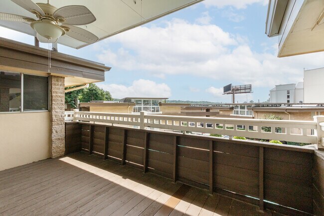 Building Photo - 346 Carpenter Dr NE