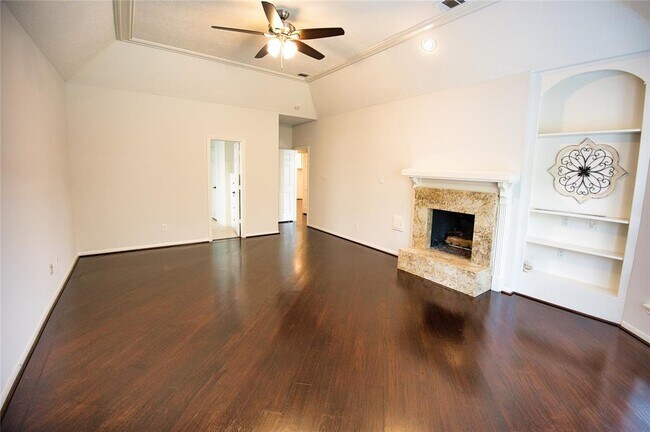 Building Photo - 15834 S Barkers Landing Rd