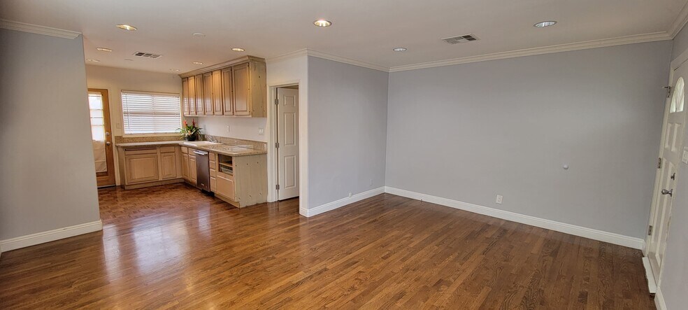 Building Photo - 17565 Bullock St