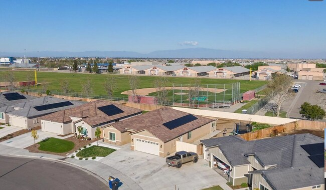 Building Photo - 8018 Cuyama River St