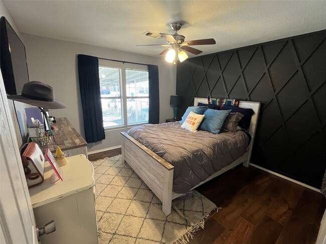 Building Photo - 715 North Ave