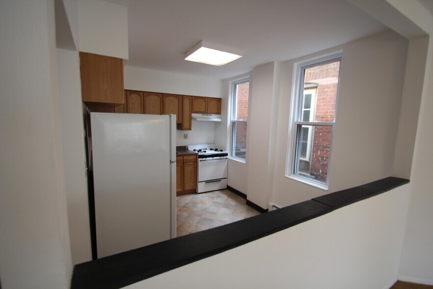 Building Photo - 319 S Trenton Ave